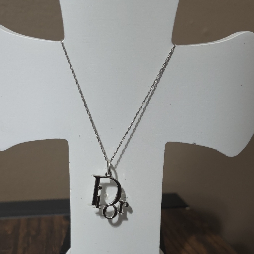Dior (Authetic) Silver Pendant Necklace